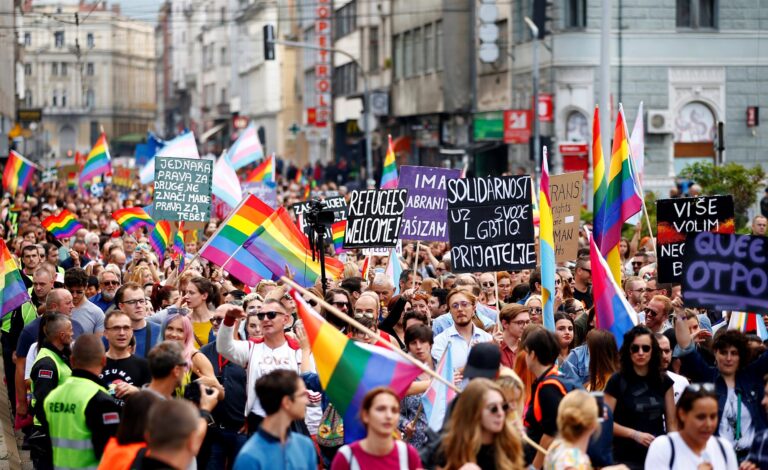 La Bosnia-Erzegovina supera l’esame del suo primo (e temuto) pride  LGBT