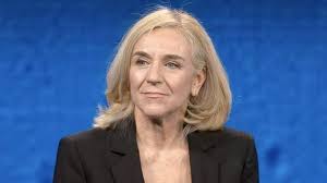 Giovanna Botteri, giornalista Rai dal 1985. Corrispondente da Pechino