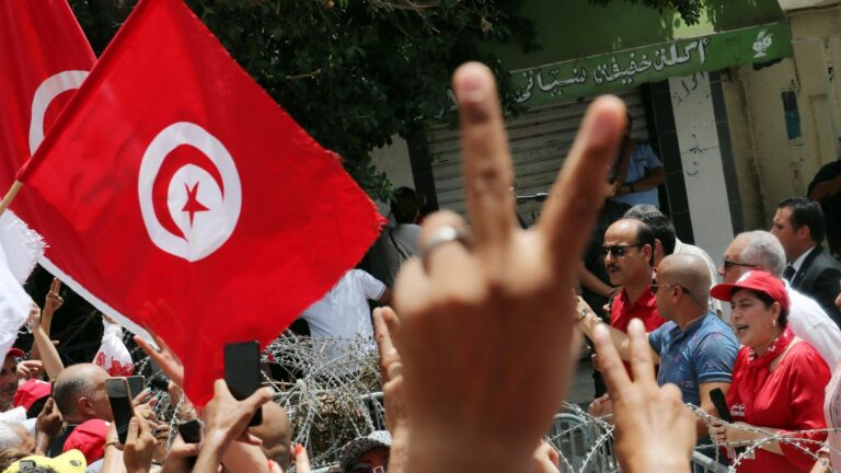 Tunisia a metà tra diritti garantiti e violati