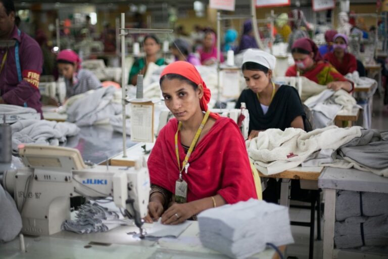 L’industria dell’abbigliamento in Bangladesh: Dalla tragedia del Rana Plaza allo sfruttamento in tempi di pandemia