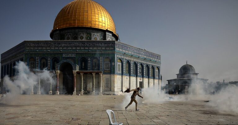 Israel and Palestine: why it cannot be reduced to “a conflict” nor to a “clash between parties”