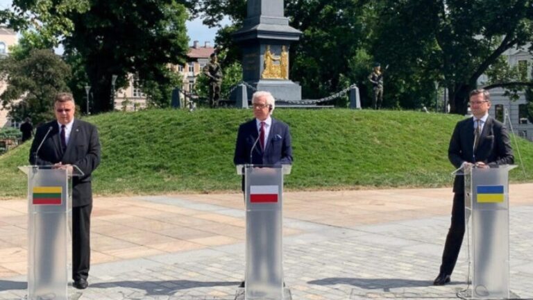 Poland’s regional security leadership. Lublin Triangle, Bucharest Nine (B9) & Three Seas Initiative (3SI)
