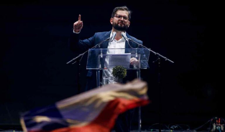 Il Cile ha scelto Boric, “il nostro progetto è l’erede di una lunga traiettoria storica”.