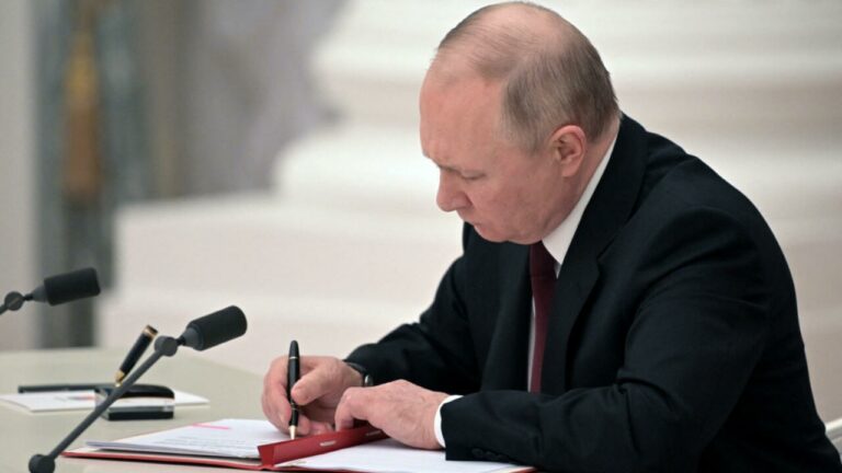 Putin riconosce le repubbliche separatiste del Donbass. Quali conseguenze?