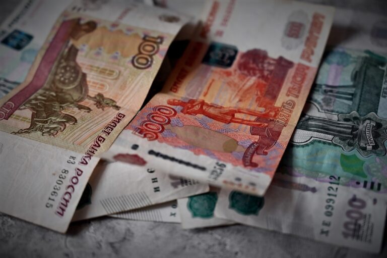 Russia e UE a confronto sulle sanzioni: il ruolo della finanza internazionale. Intervista al Prof. Ugo Marani