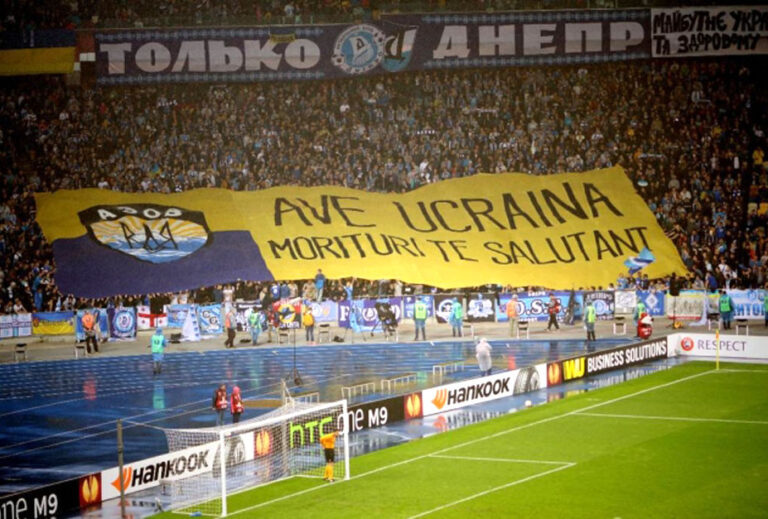 Il battaglione Azov va in guerra, da ultras a paramilitari