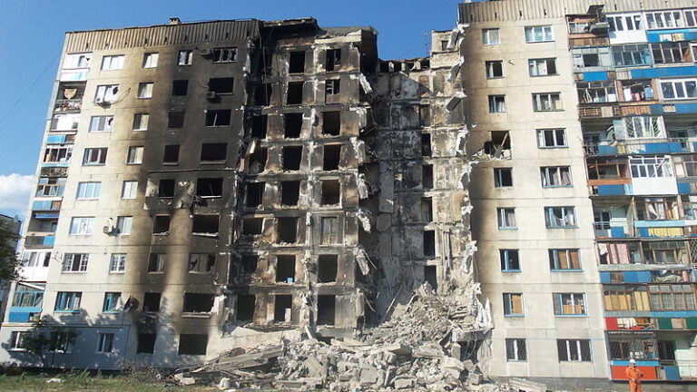 La Russia prende Lysychansk e controlla Lugansk. Ma la fine della guerra è lontana.