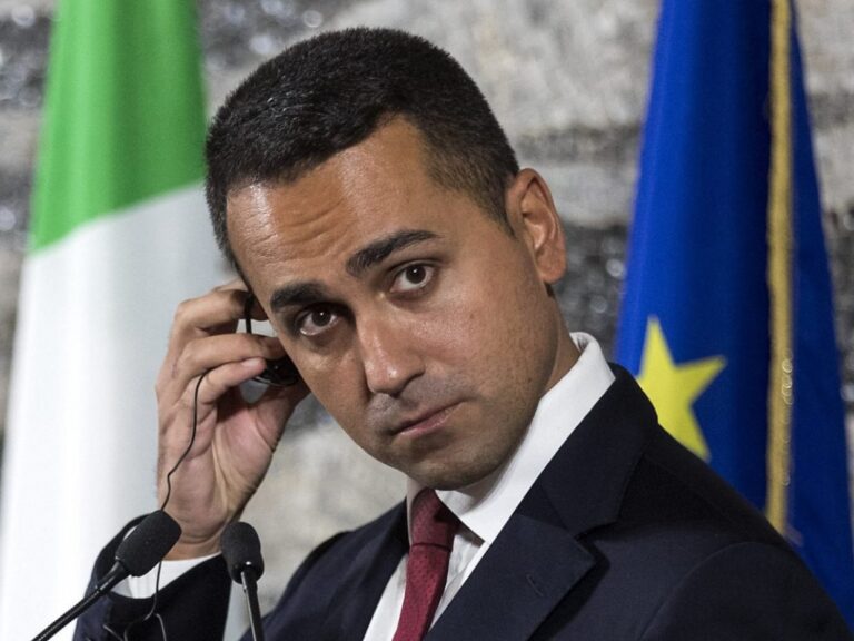 Insieme per il futuro, Di Maio riconsidera il suo passato in nome della realpolitik