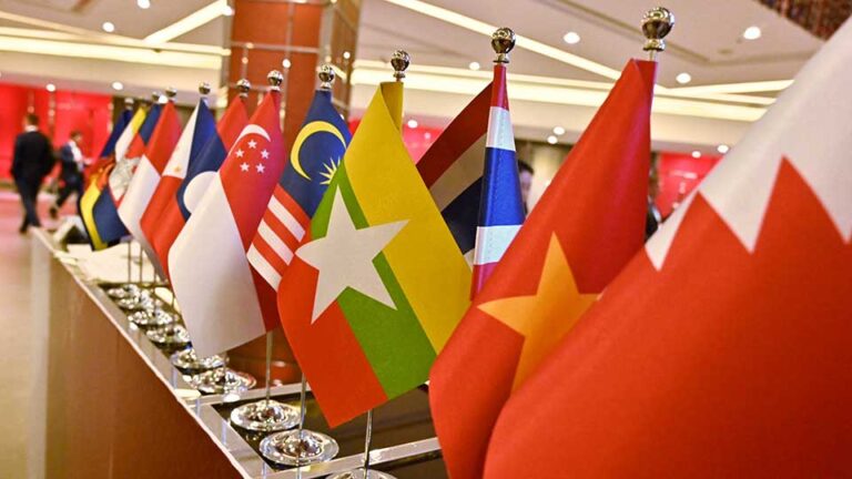 Myanmar, i leader dell’ASEAN chiedono la pace