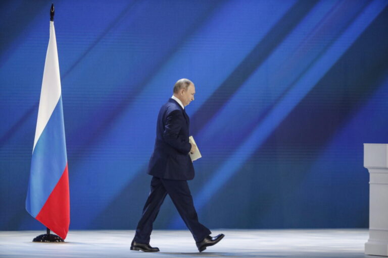 Soft power alla russa, il “guanto da forno” di Putin