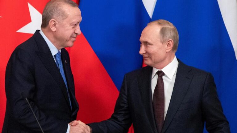 Putin ad Erdoğan: pronti a discutere l’accordo sul grano