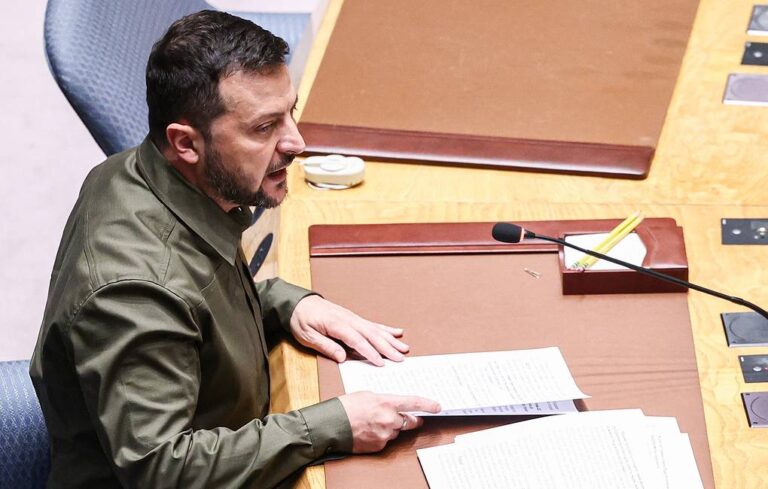 Zelens’kyj: “A maggio ci sarà una nuova offensiva russa”.