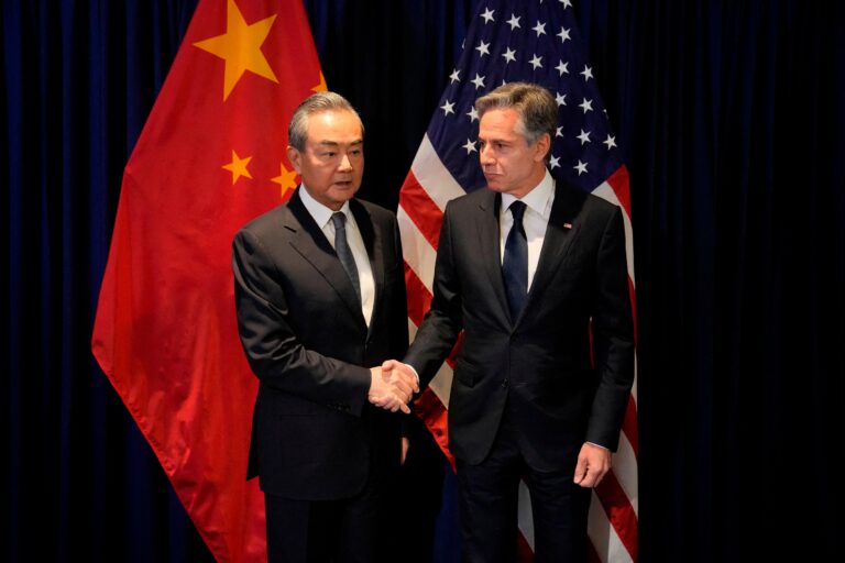 Blinken incontra il Ministro degli Esteri cinese Wang Yi