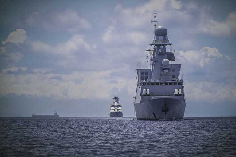 La Francia cala l’àncora nel Pacifico: La Perouse 25