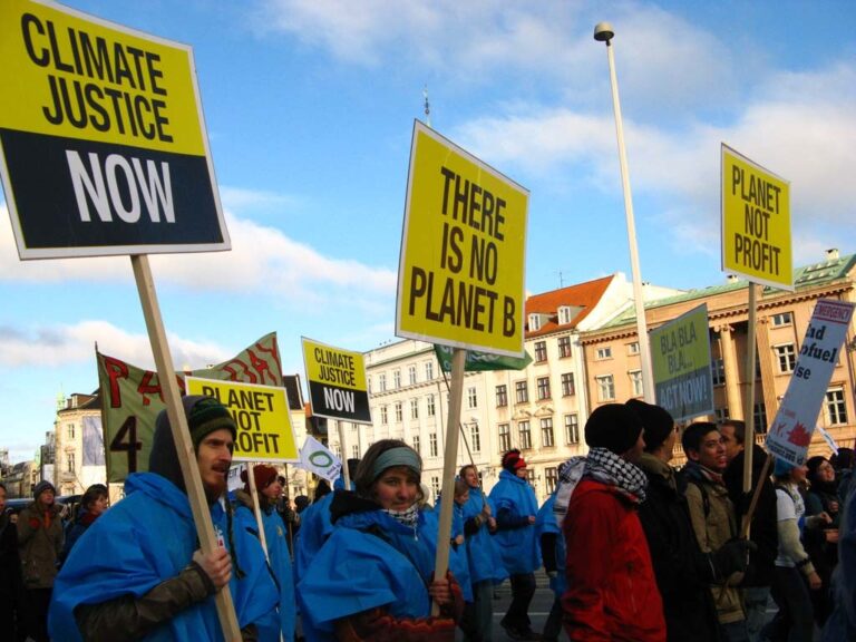Dal Pacifico all’Aia: la lunga marcia della giustizia climatica