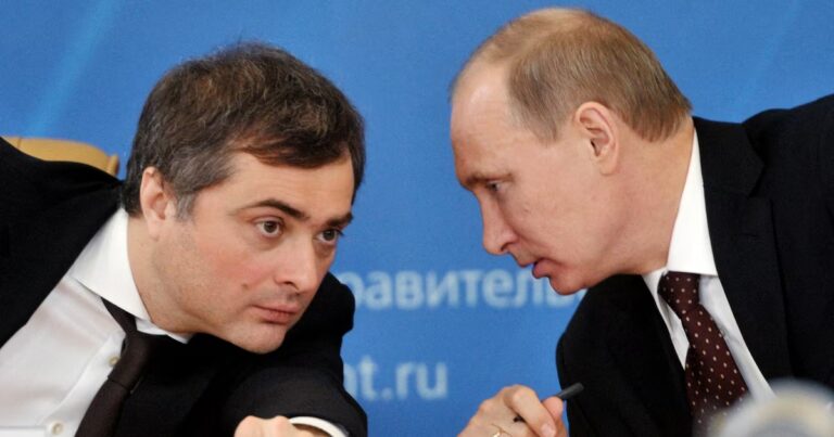 Surkov e Putin