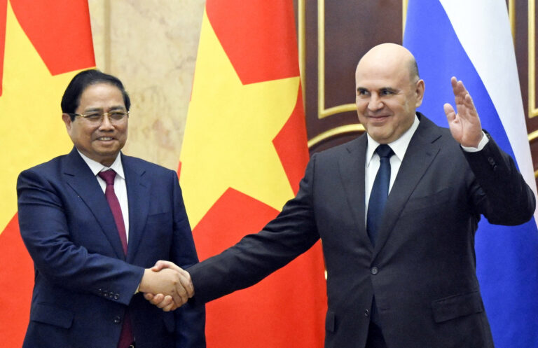 Autore: Alexander Miridonov | Russian Prime Minister Mikhail Mishustin and Vietnamese Prime Minister Pham Minh Chinh take part in a signing ceremony of an agreement on cooperation in the construction of a nuclear power plant on the territory of Vietnam, in Moscow, Russia, March 23, 2026. Sputnik/Alexander Miridonov/Pool via REUTERS