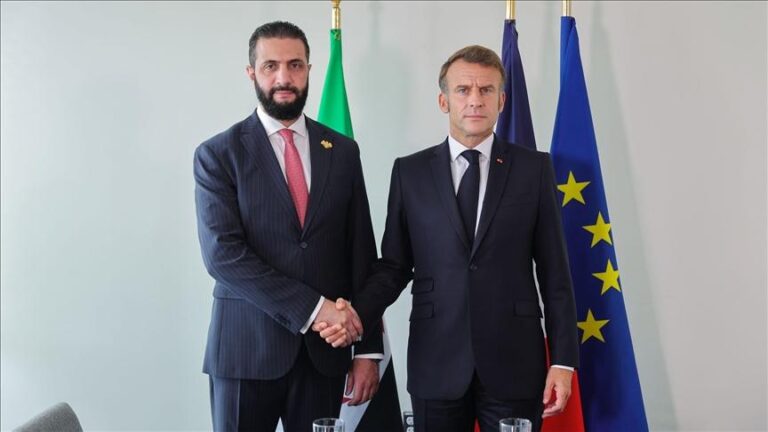 Macron in Siria