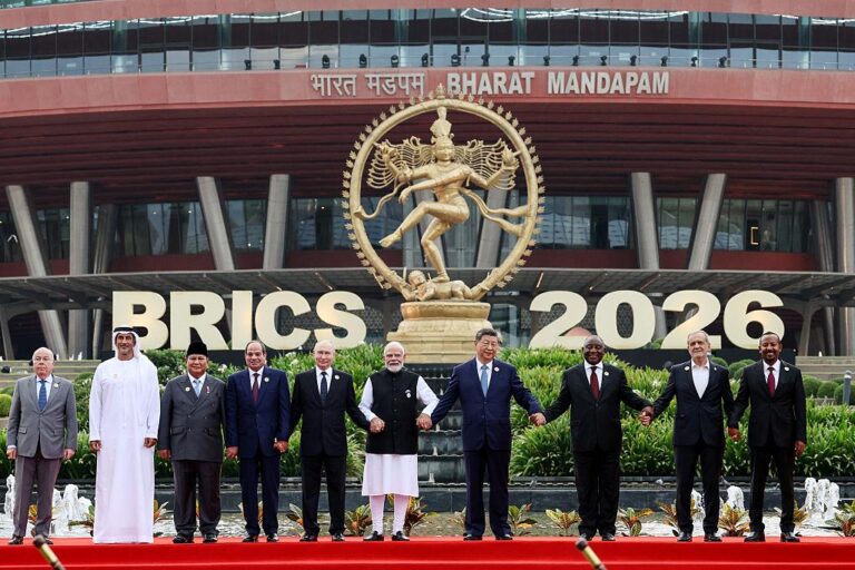Foto di gruppo dei leader al vertice di Nuova Delhi, 12 settembre 2026