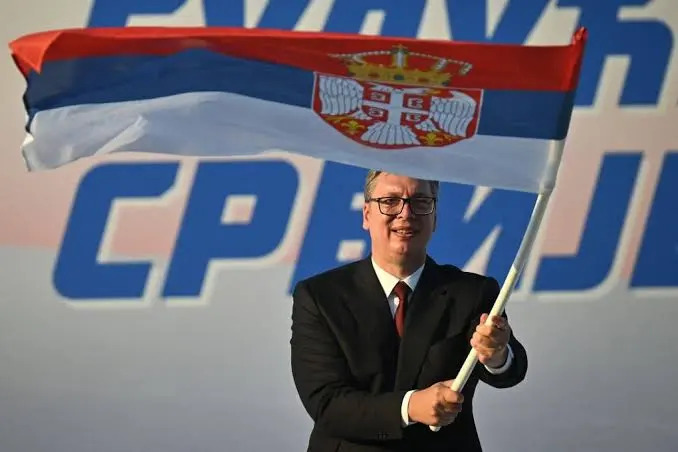Dimissioni anticipate per Vučić Dimissioni anticipate per Vučić